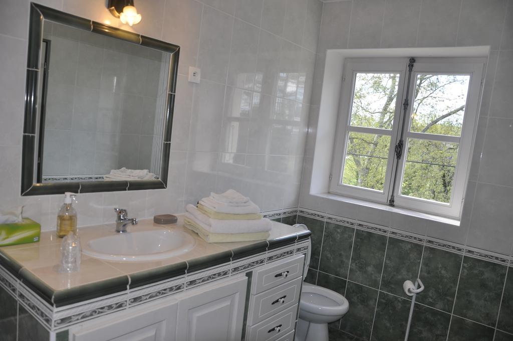 Les Cigales Bed & Breakfast Charols Екстериор снимка