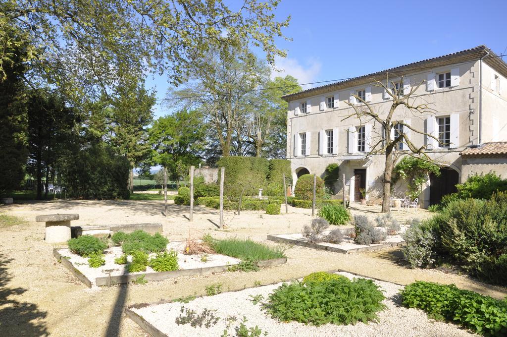 Les Cigales Bed & Breakfast Charols Екстериор снимка